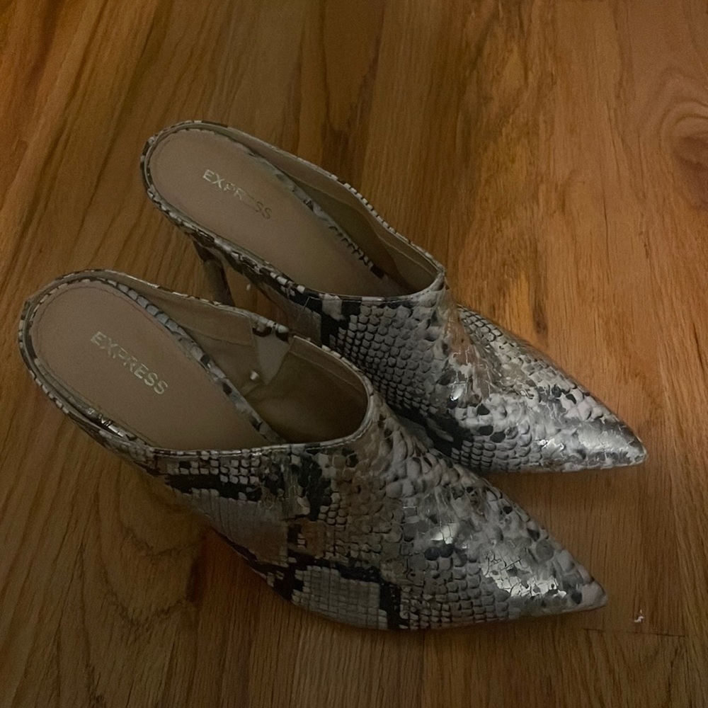 Express high heel shoes